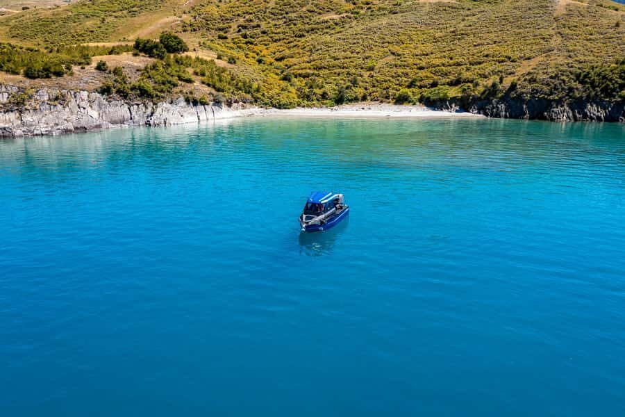Lake Wakatipu: 3 Hour Fishing Adventure by Boat - What the Tour Does Well