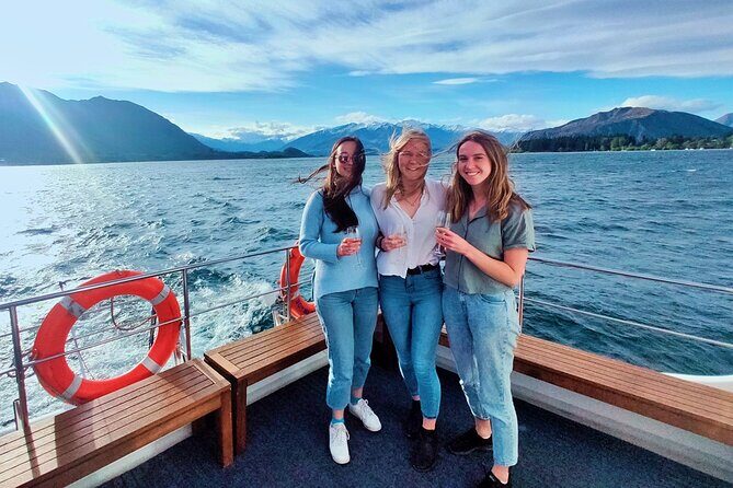 Lake Wanaka 1-Hour Cruise Including Wine and Cheese - FAQs