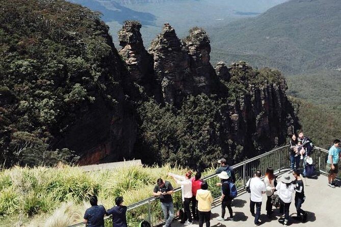 Limoroo, Airport Transfers and Luxe Door to Door Service. - Who Will Love This Service?