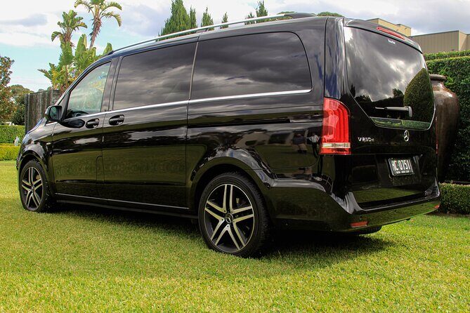 Luxury Mini Bus - Sydney Airport Transfers - Timing and Punctuality