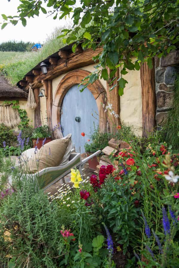 Magical Hobbiton: Small-Group Guided Tour from Auckland - What Are the Highlights?