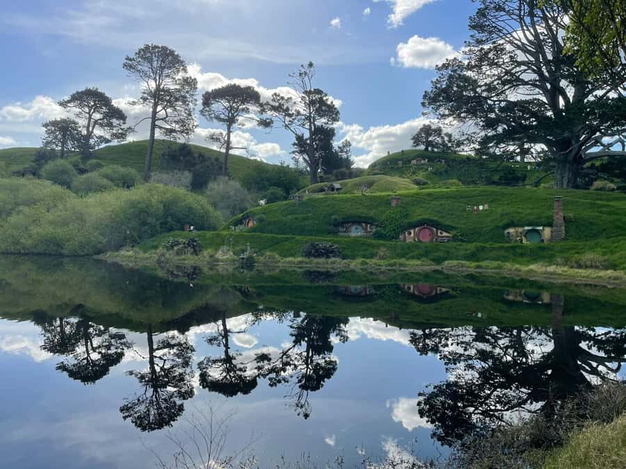 Magical Hobbiton & Waitomo Caves Small Group from Auckland - Practical Details and Value