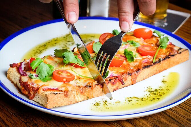 Melbourne Food Tour with 8+ Food Tastings in Hidden Laneways - The Guide Experience and Group Atmosphere