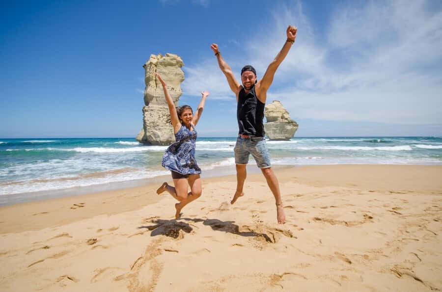 Melbourne: Great Ocean Road 12 Apostles & Rainforest Tour - The Guides Make a Difference