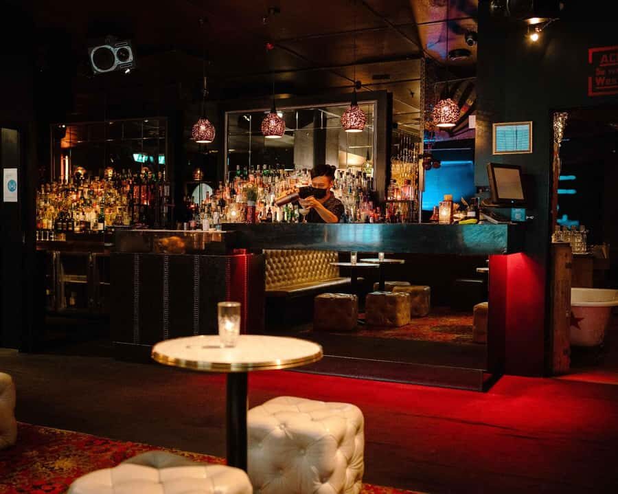 Melbourne: Hidden Bar and Cocktail Tour - The Bars: Atmosphere and Drinks