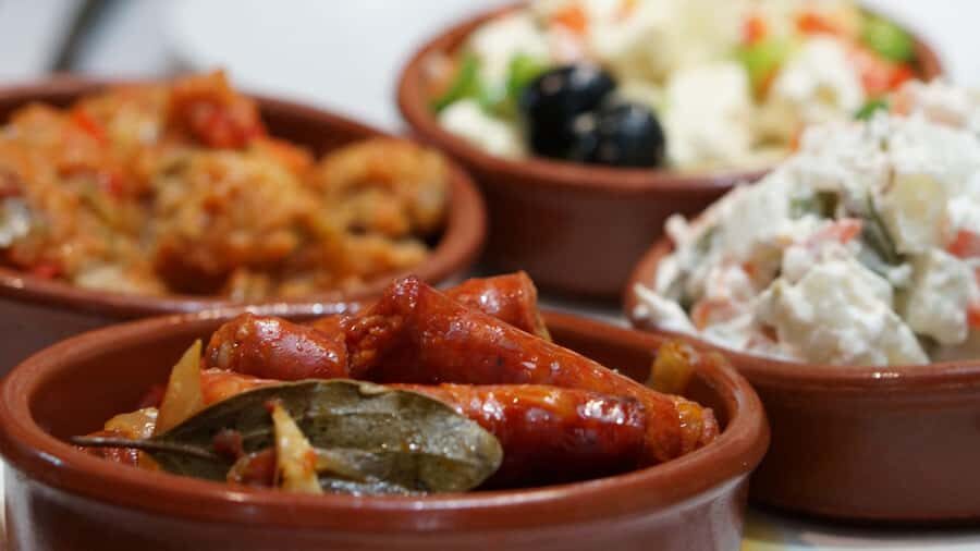 Melbourne: Talk & Tapas Tour with Cocktails - A Taste of Melbourne’s Culinary Diversity