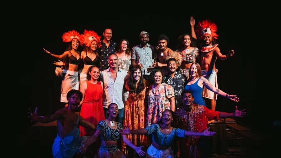 Nadi: VOU Evening Dinner and Show Experience - What the Experience Means for You