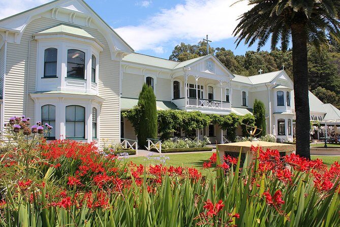 Premium 4 -Best Wineries Napier Hawke's Bay Tour, 5.5h - 6Hours - The Itinerary: What Makes Each Stop Special