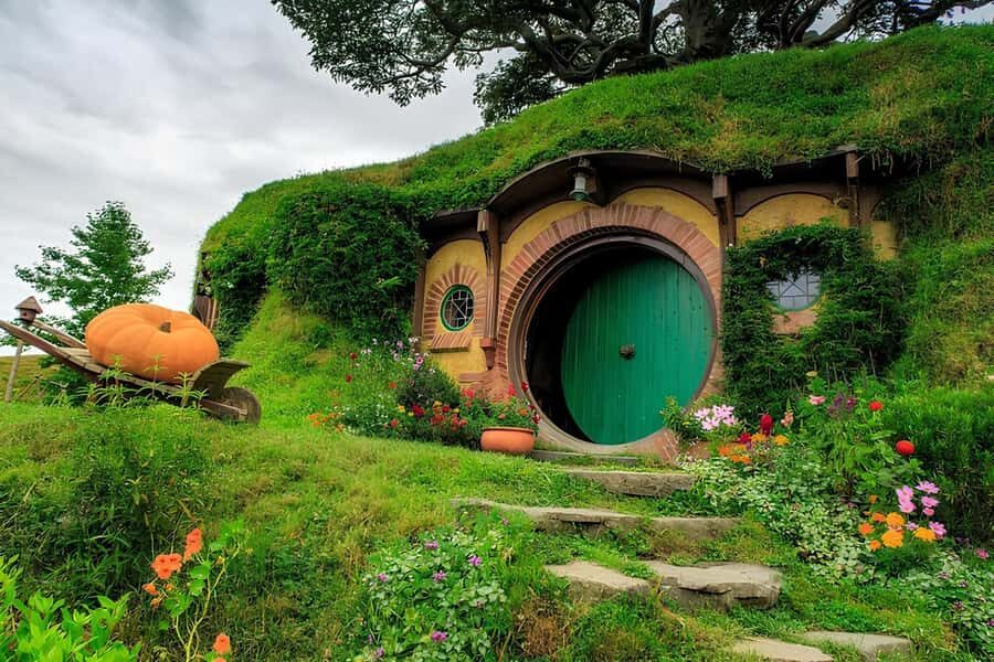 Private Hobbiton & Waitomo glowworm cave Day Trip - The Itinerary in Detail