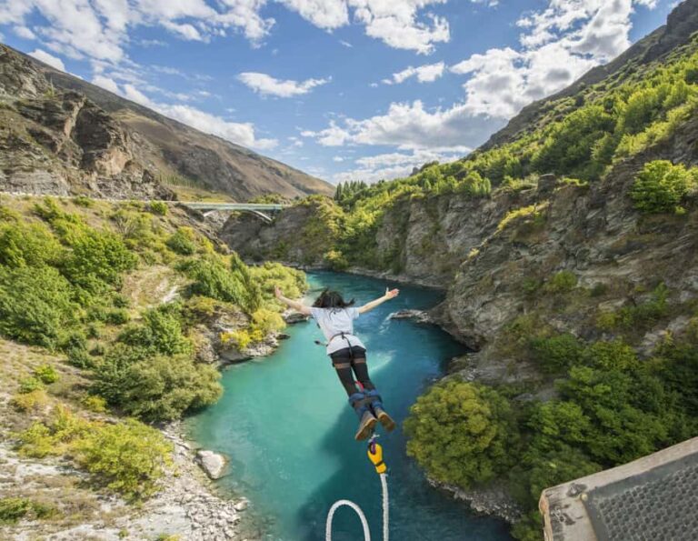 Queenstown: Kawarau Bridge Bungy - World's First Bungy! - What Makes This Bungy Special?