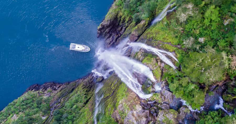 Queenstown: Milford Sound Small-Group Tour w Cruise & Lunch - Who Will Appreciate This Tour?