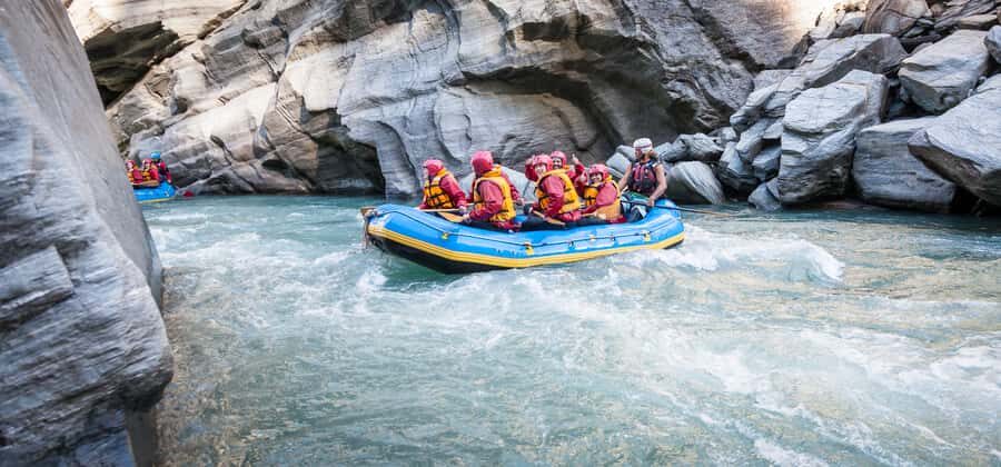 Queenstown: Shotover River Whitewater Rafting Trip - Pre-Rafting Briefing and Gear