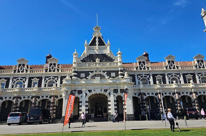 Quickie Tours 1 Hour City Sights Tour Cruise Ship days Only - Exploring Dunedin on the Quickie Tours