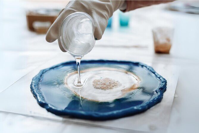 Resin Art Classes Sydney: Cheeseboards & Coasters - The Small Group Dynamic