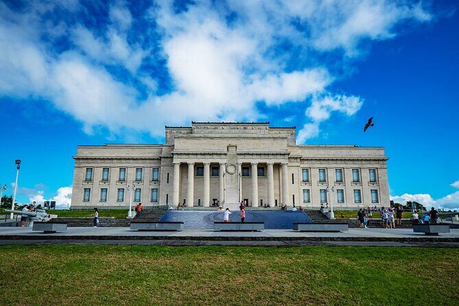 Romantic Charms of Auckland - Private Walking Tour - Meeting Points and Logistics