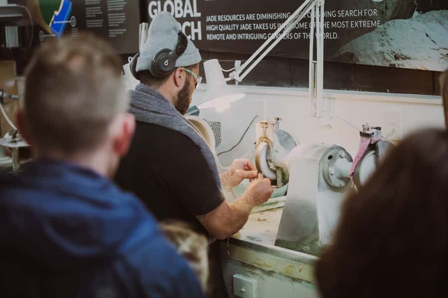 Rotorua: Jade Carving Experience at a Local Studio - The Experience in Detail