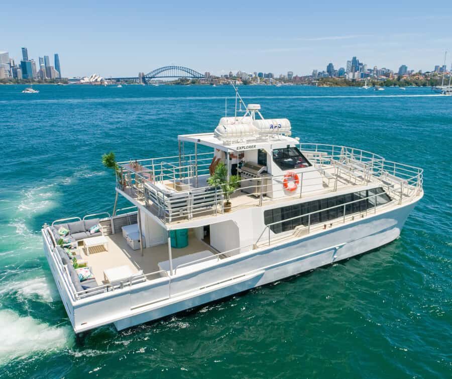 Sydney: Premium Catamaran Vivid Cruise with Welcome Drink - What Makes the Experience Special?