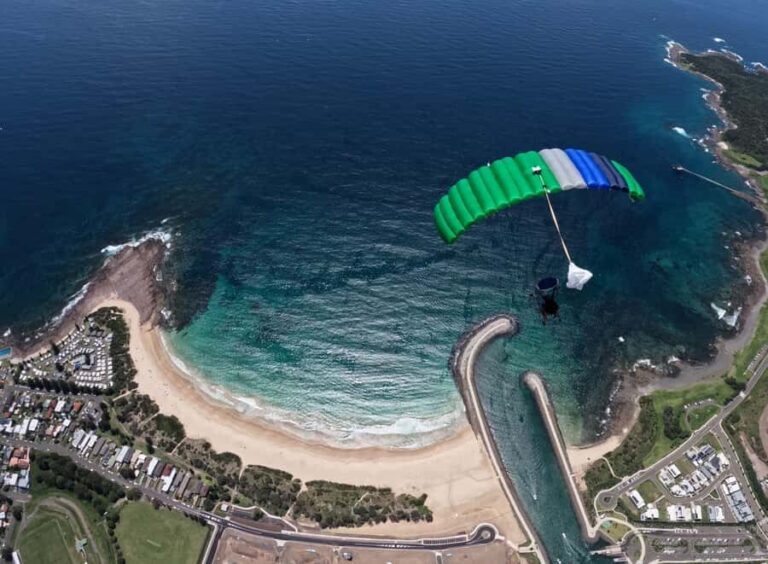 Sydney, Shellharbour: 15,000ft Tandem Beach Skydive - Who Should Consider This Skydive?