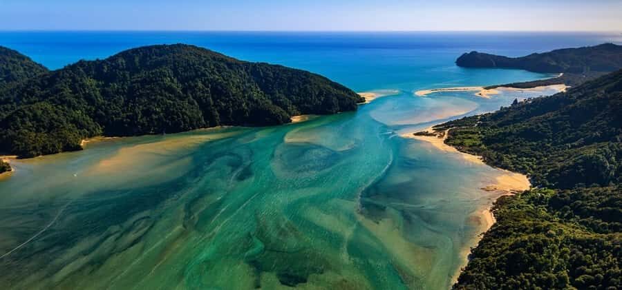 Takaka: Farewell Spit/Abel Tasman Scenic Flight - Who Should Consider This Tour?