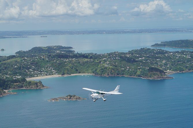 Waiheke Island - Fly and Dine (from North Shore Airport) - Landing and the Vineyard Lunch