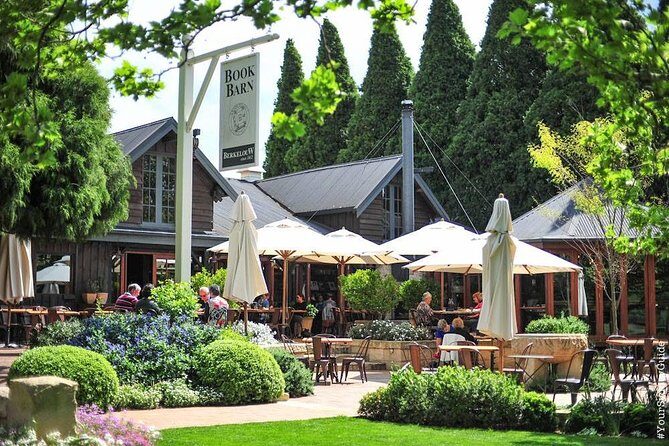 Waves Waterfalls and Wineries Full-Day Southern Highlands Private Tour - Charming Towns and a Gourmet Lunch