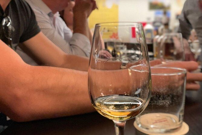 Whisky Bars & Gin Joints: Melbourne Walking Tour - What to Expect from the Experience