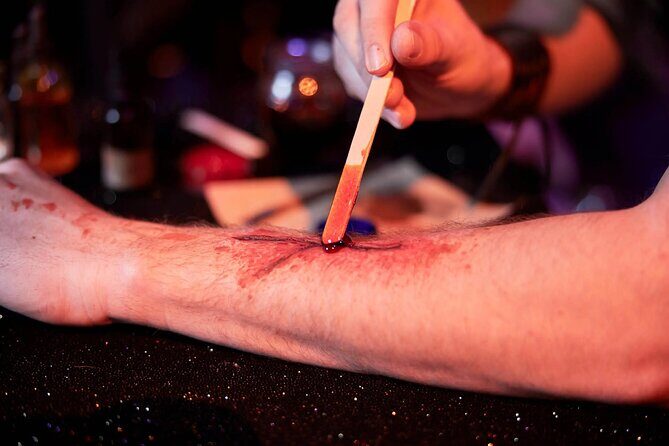 Wt Workshop Unleashed - Intro to Scars and Scrapes Workshop - What to Expect from the Weta Workshop Unleashed Experience